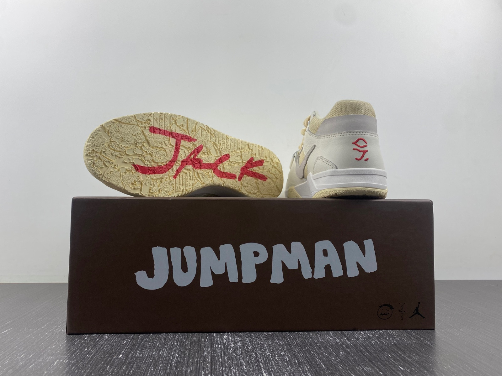 travis scott x jordan cut the check