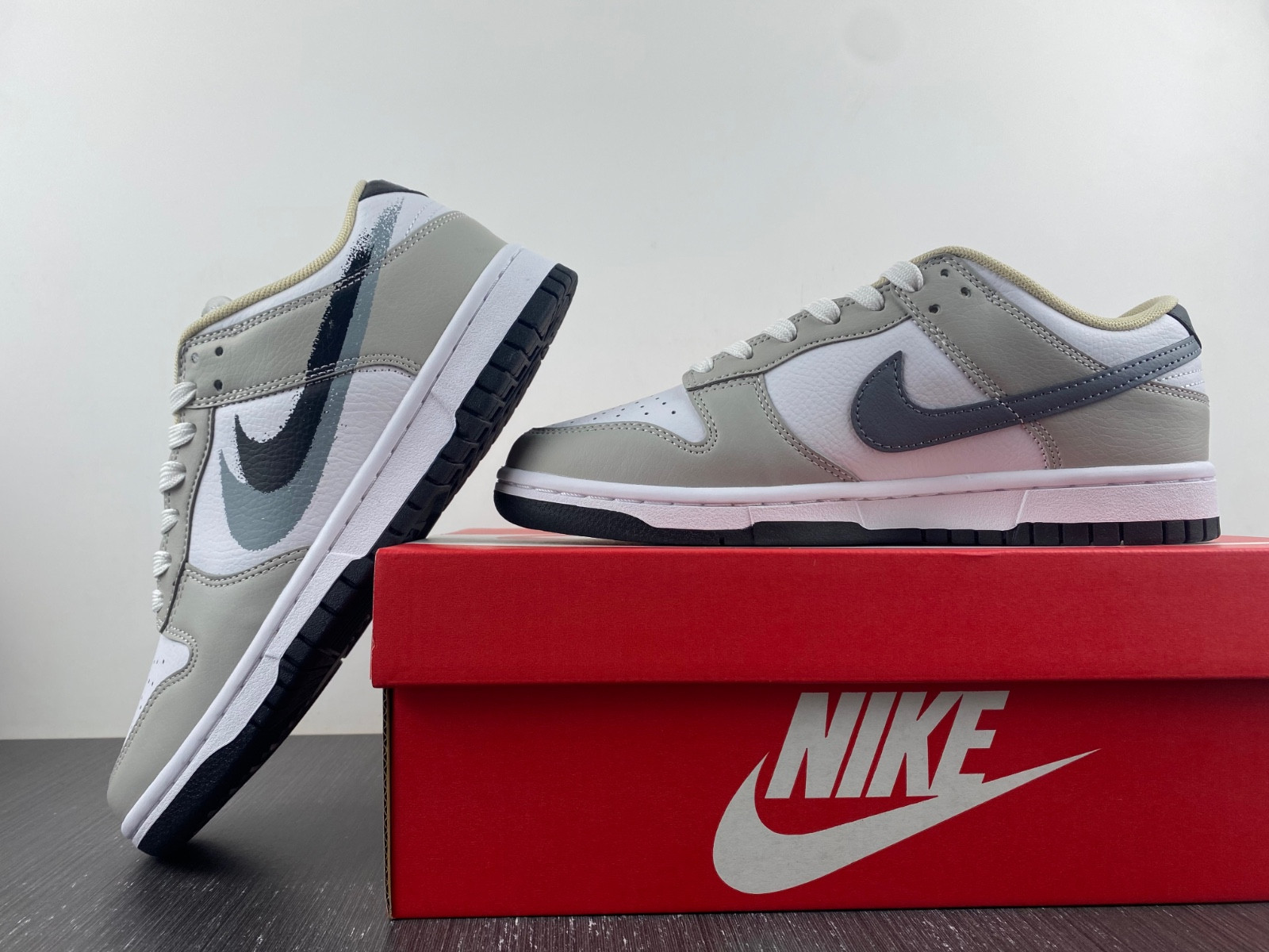 nike dunk low "stencil swh" fd0661-100