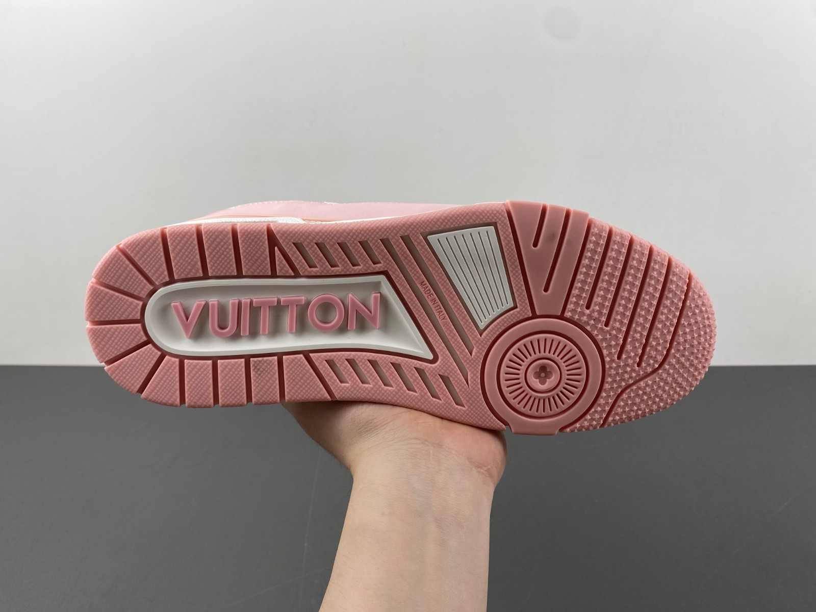 lvt sneakers