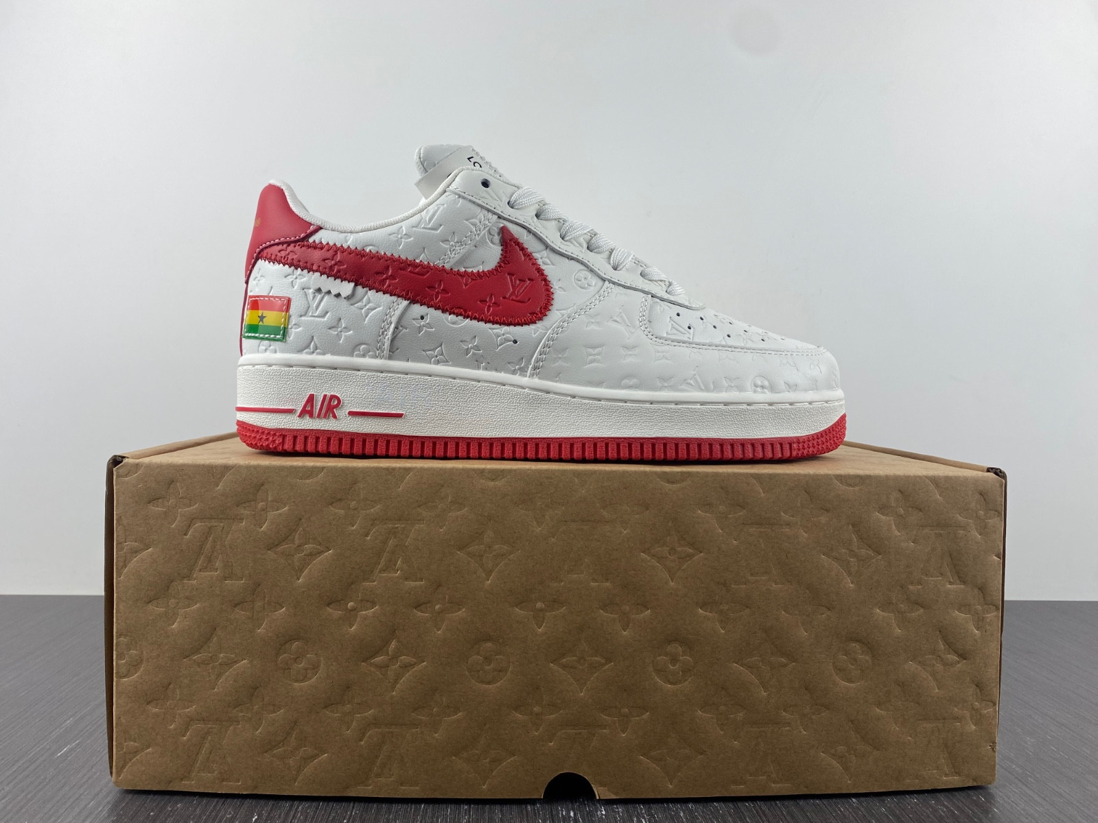 lvt x nike air force1