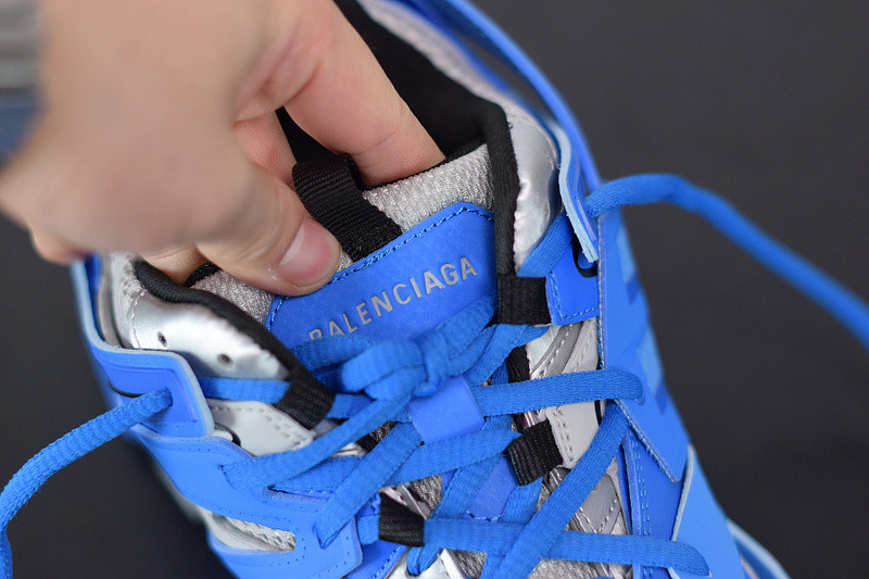 bc track sneaker