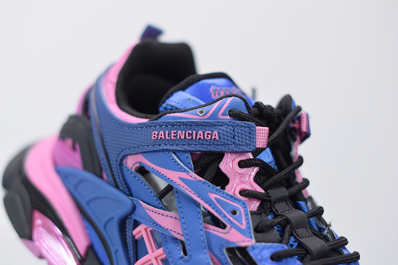 bc track sneaker