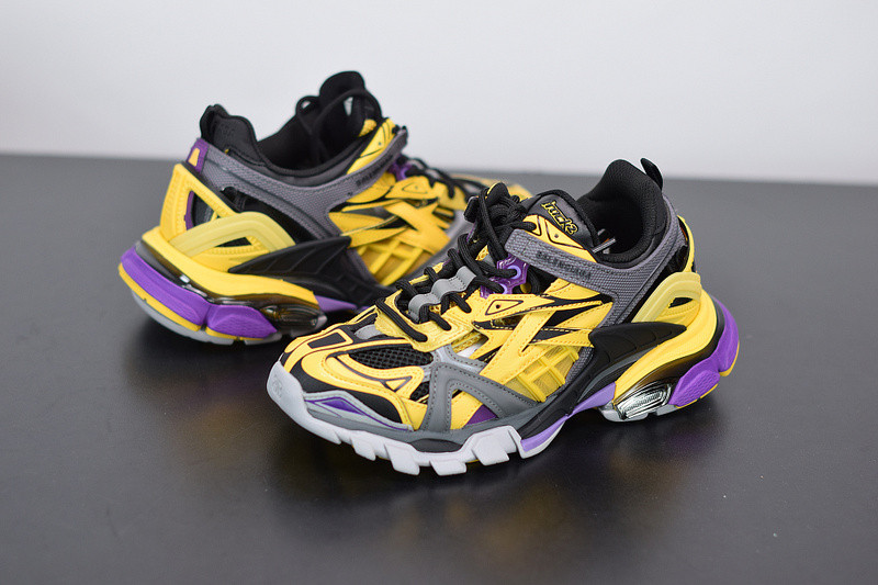 bc track sneaker