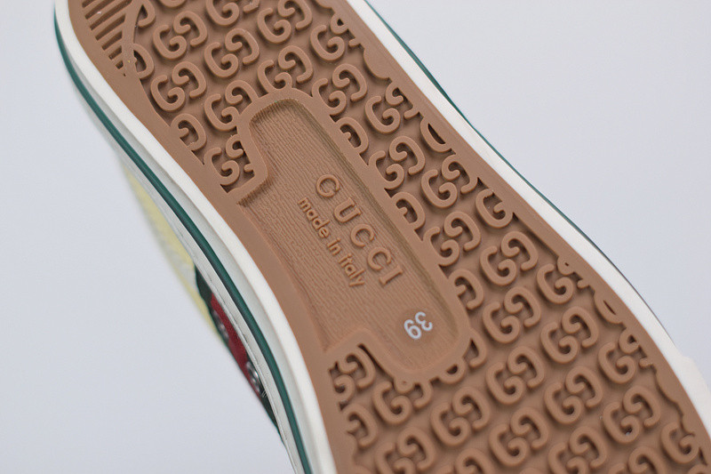 g*u*i sneaker