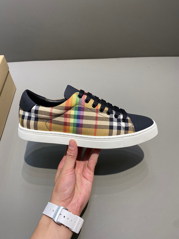 B**rry sneaker
