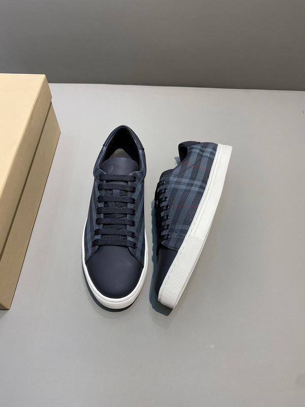 B**rry sneaker