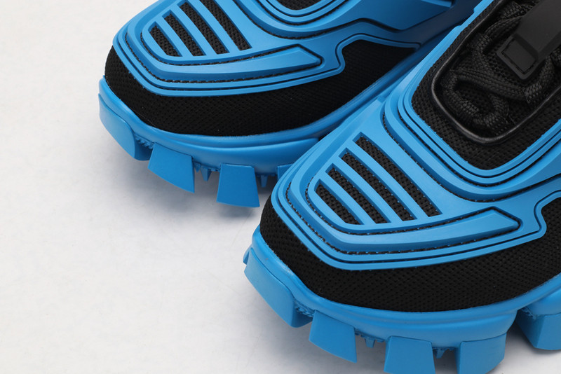 pr sneaker