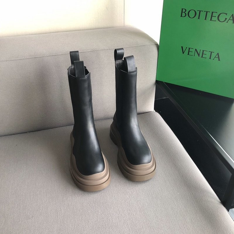 Bo*te*ga ve*ne*ta sneaker