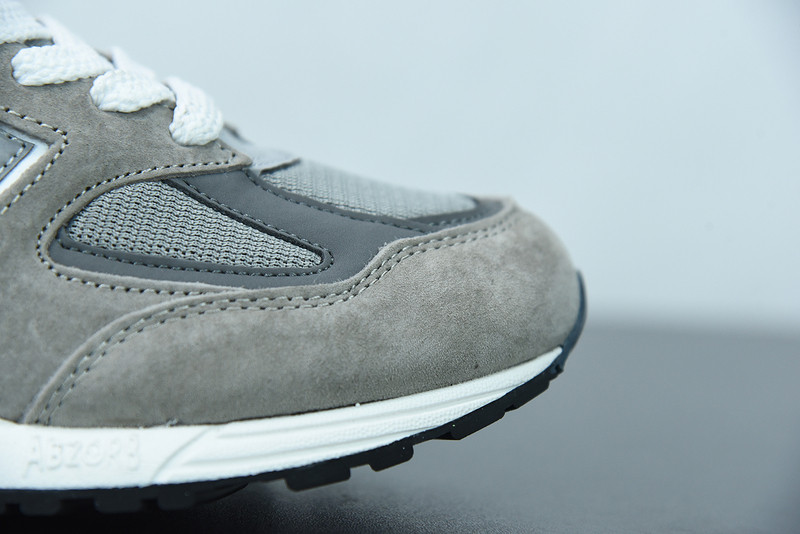 new balance m990vs2