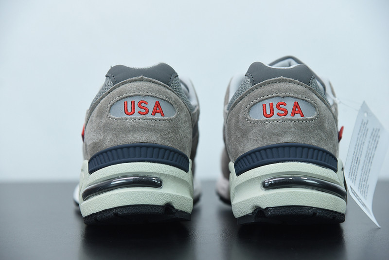 new balance m990vs2