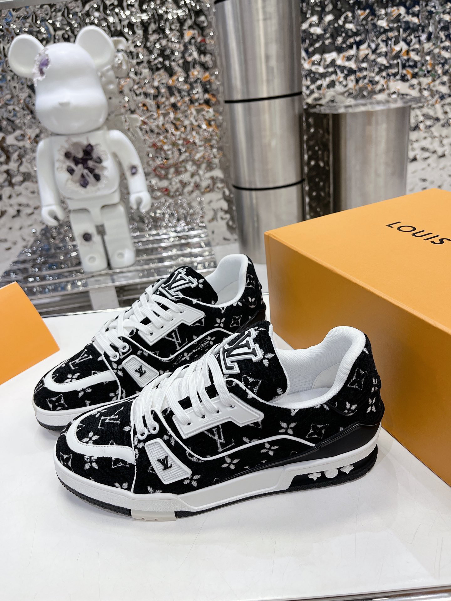LVT SNEAKERS