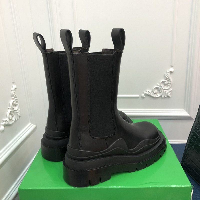 Bo*te*ga ve*ne*ta sneaker