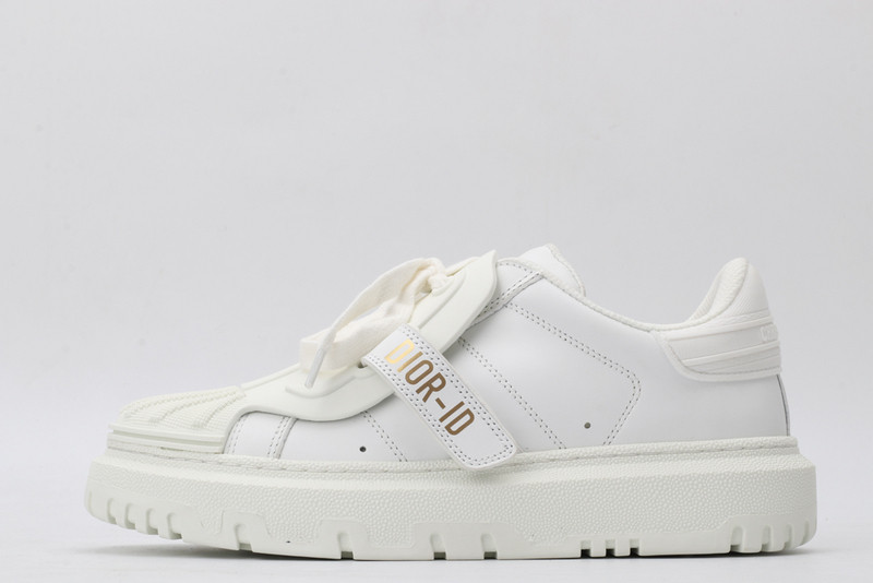 dio* sneaker