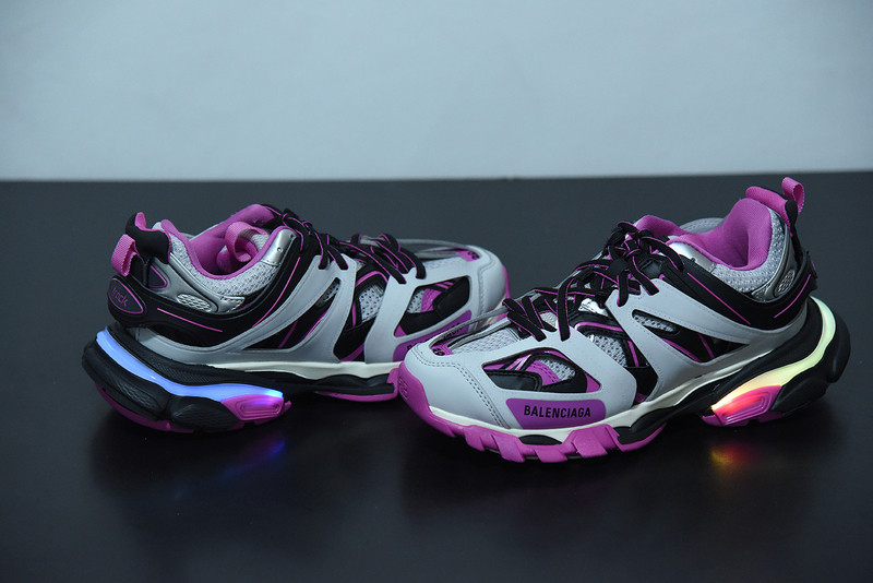 bc track sneaker