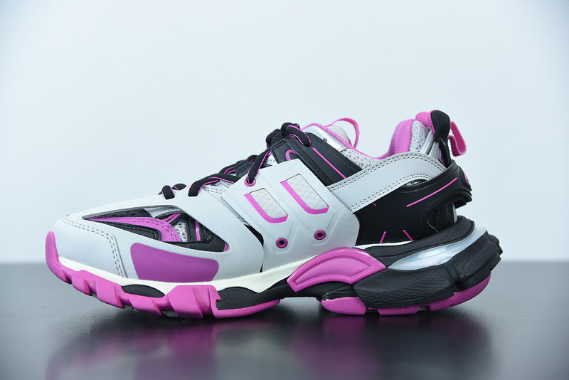 bc track sneaker