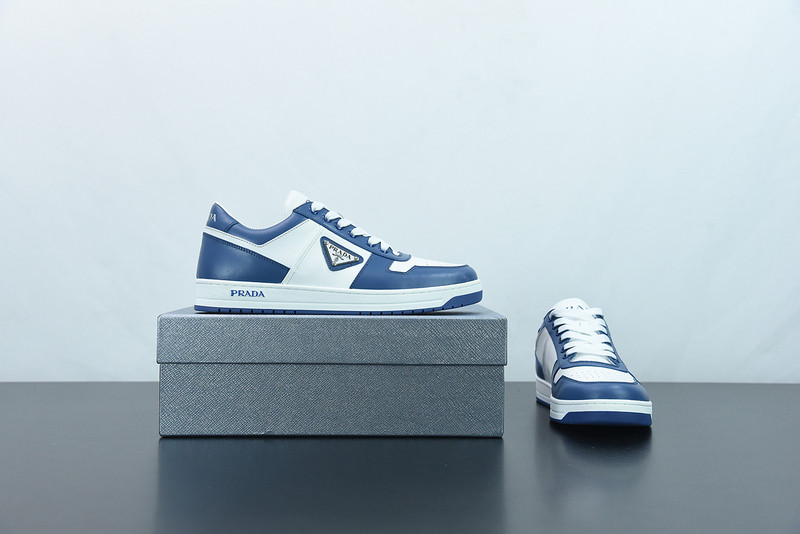 pr sneaker