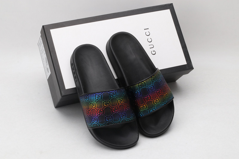 g*u*i sandals