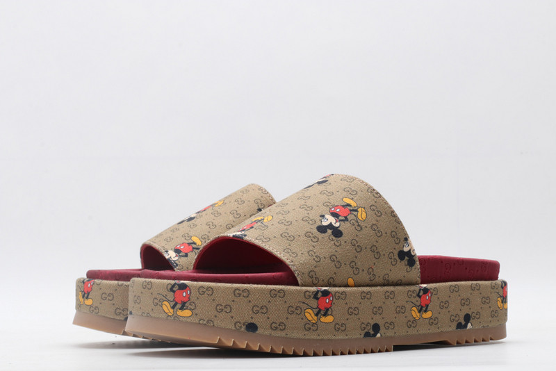 g*u*i sandals
