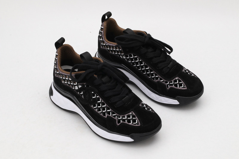 Ch*el sneaker