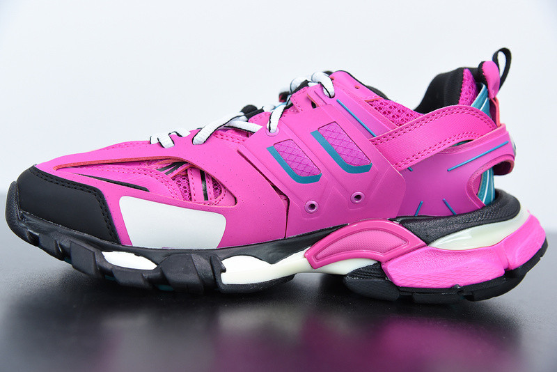 bc track sneaker