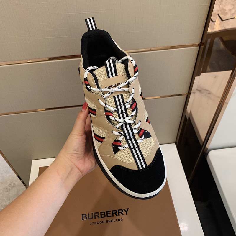 B**rry sneaker
