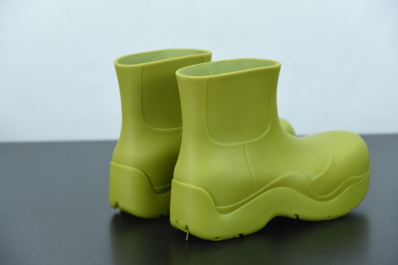 Bo*te*ga ve*ne*ta sneaker