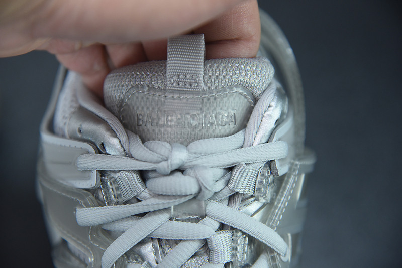 bc track sneaker
