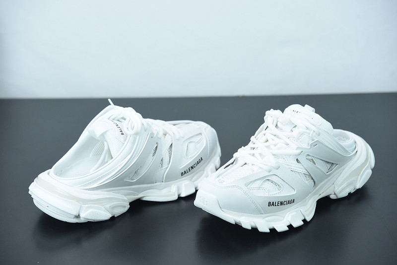 bc track sneaker
