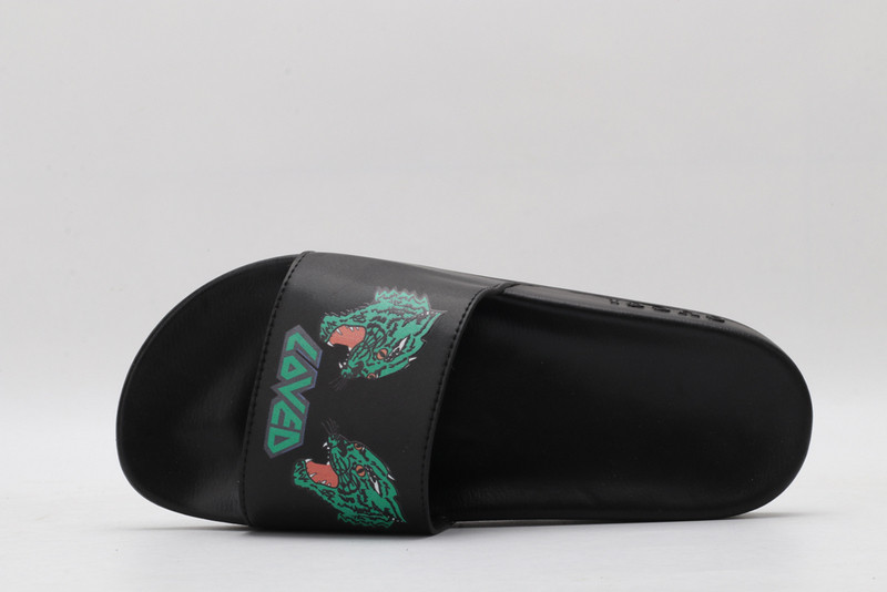 g*u*i sandals