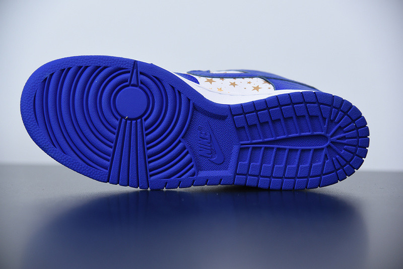 S*p*e x nike sb dunk low white/metallic gold-hyper blue dh3228-100