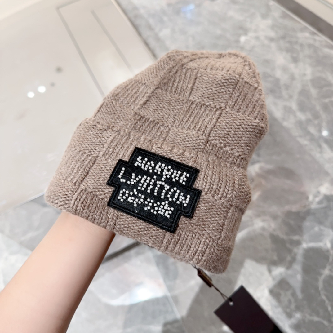 lvt Hat