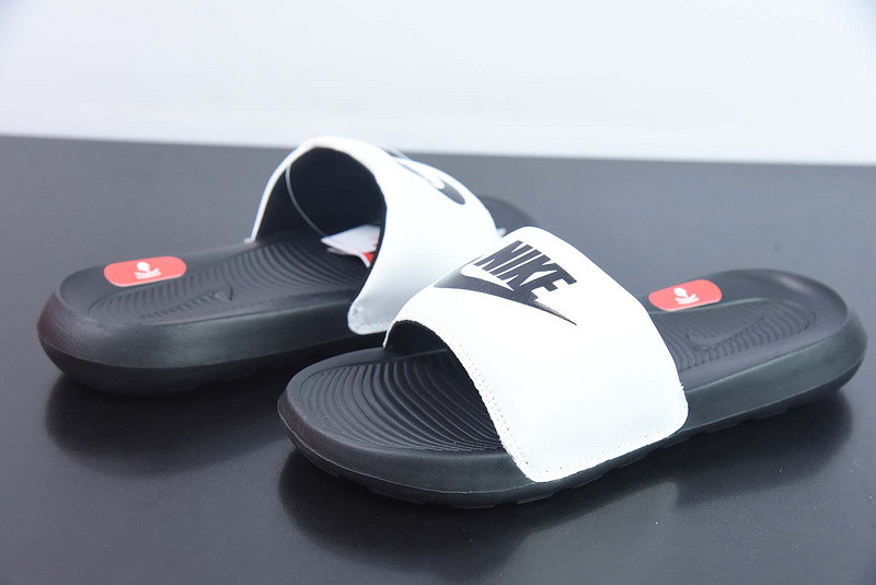 nike sandals