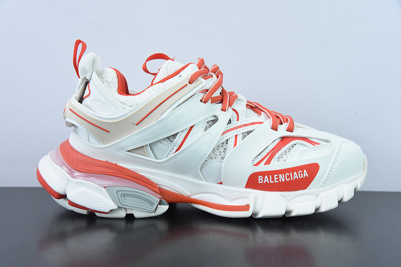 bc track sneaker