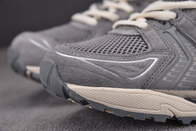 As*ic*s gel kayano 14 