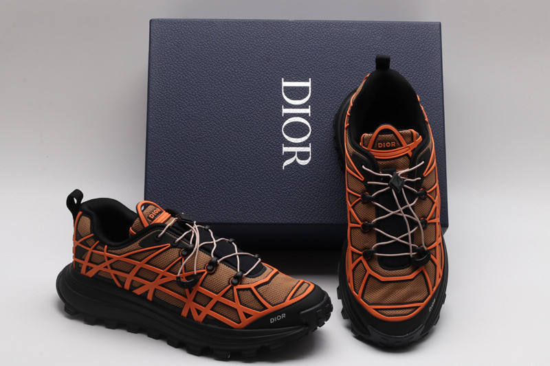 dio* sneaker