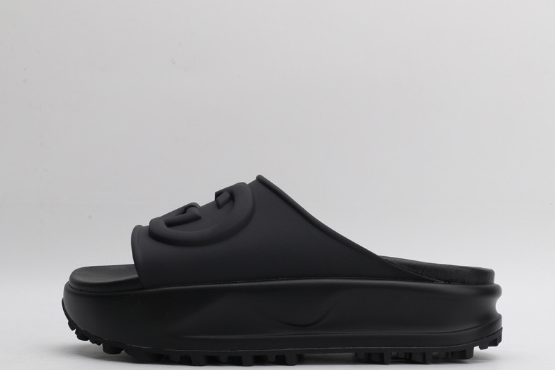 g*u*i sandals