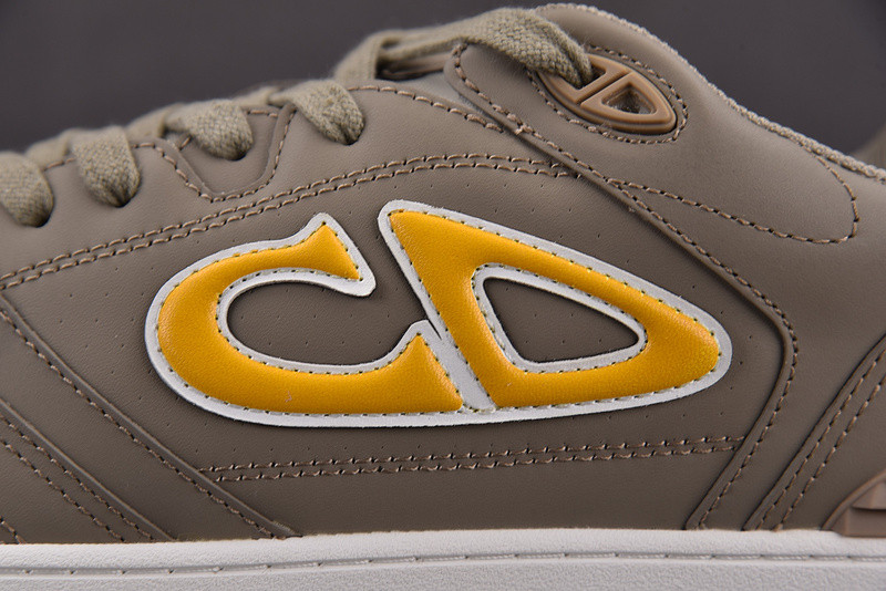 dio* sneaker