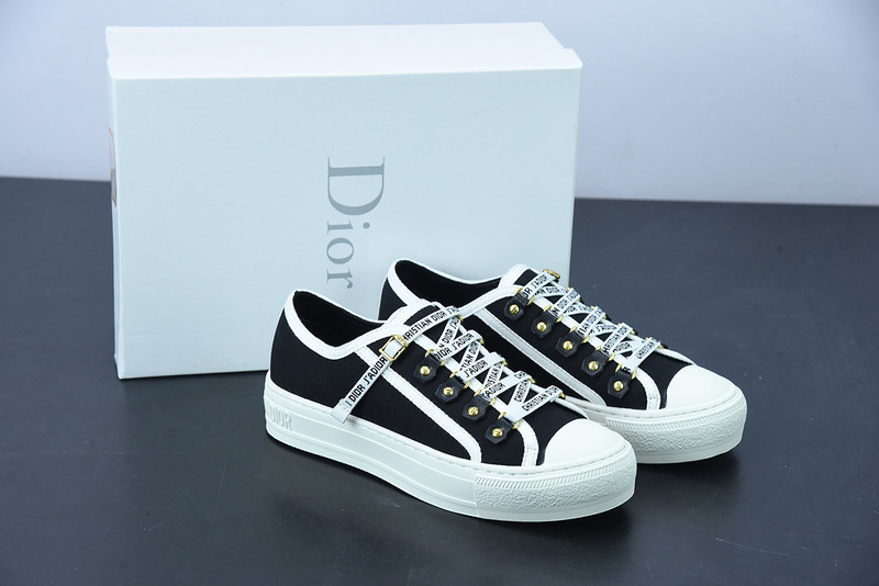 dio* low-top walk