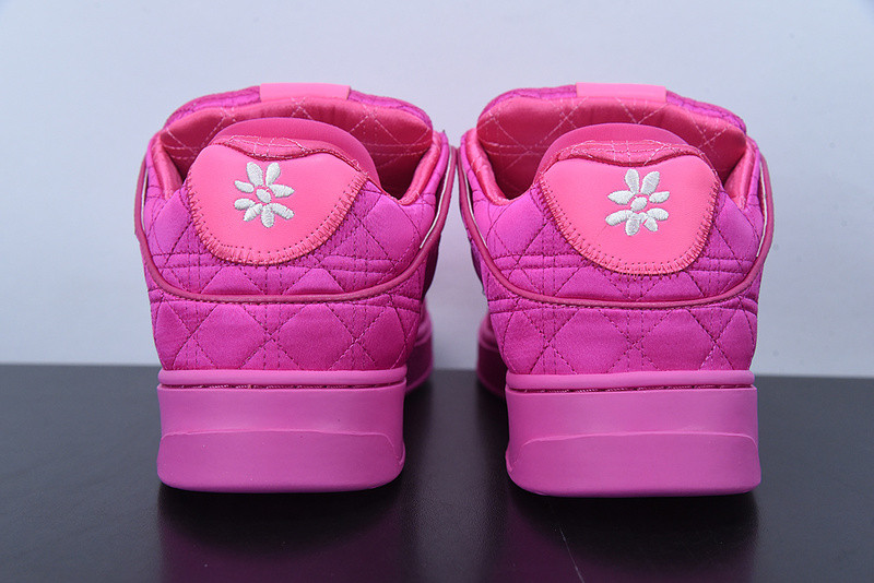 dio* sneaker