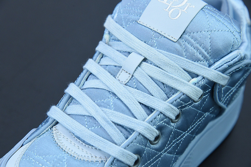 dio* sneaker