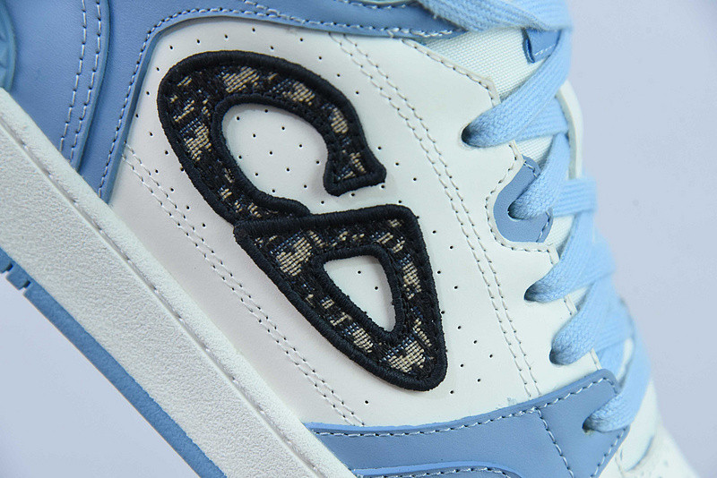 dio* sneaker