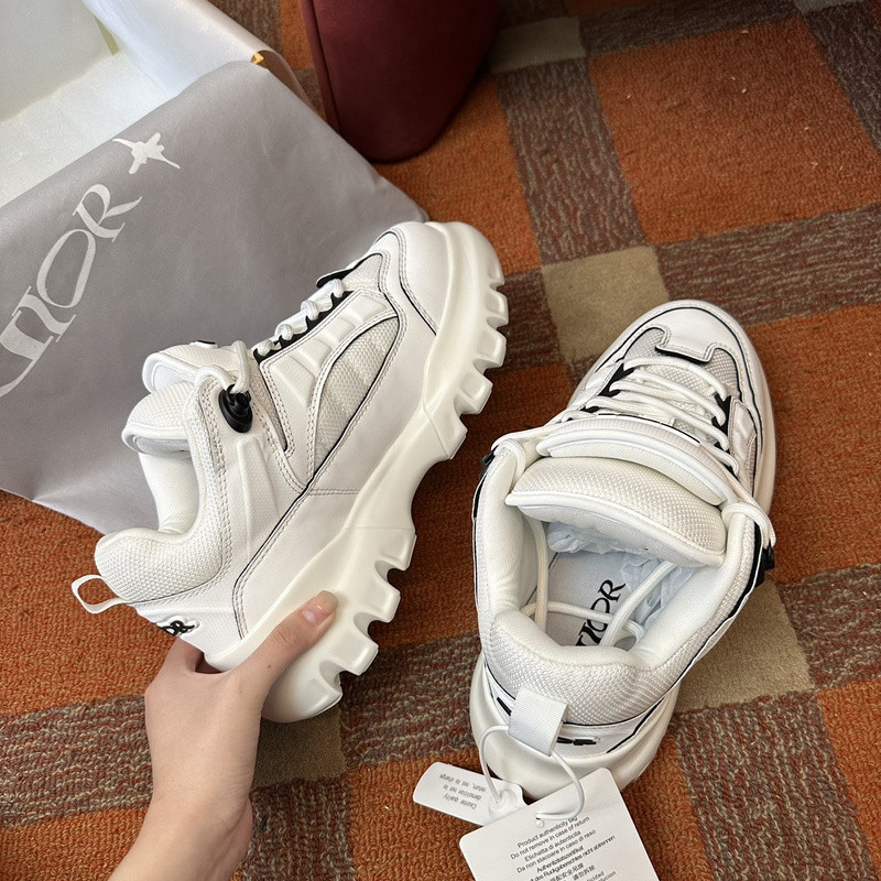 DIO* SNEAKER