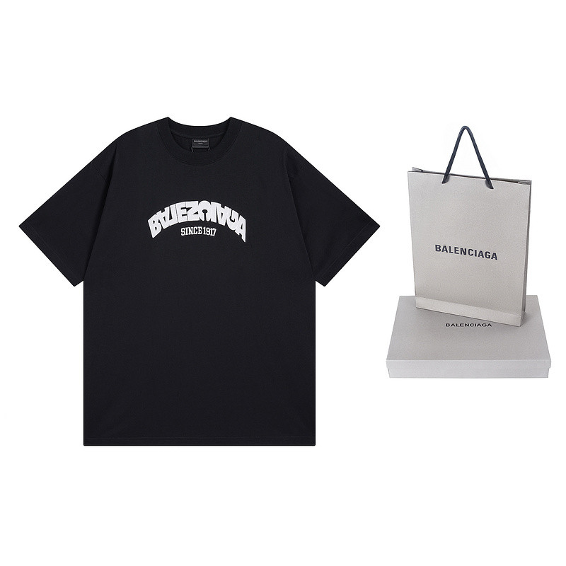Ba*len*cia*ga clothes