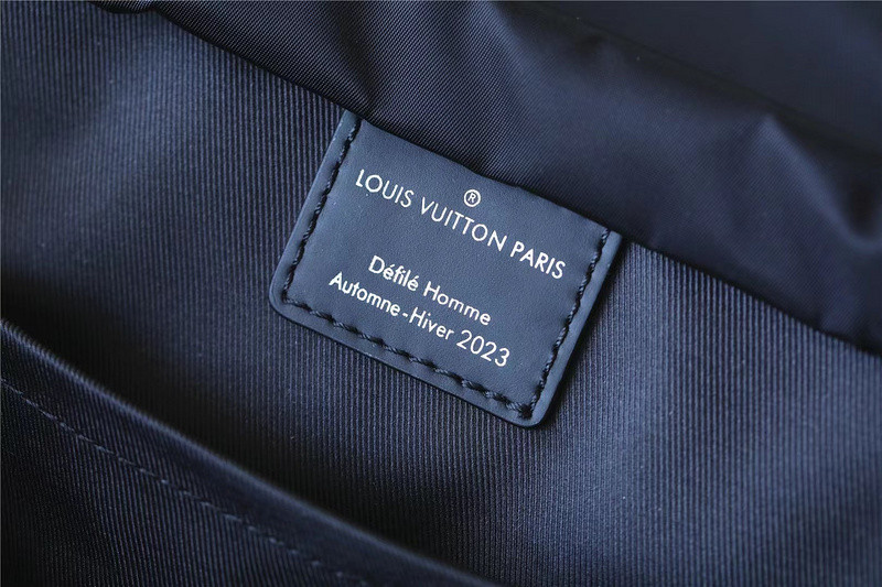 LVT PURSE