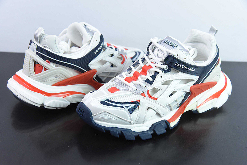bc track sneaker