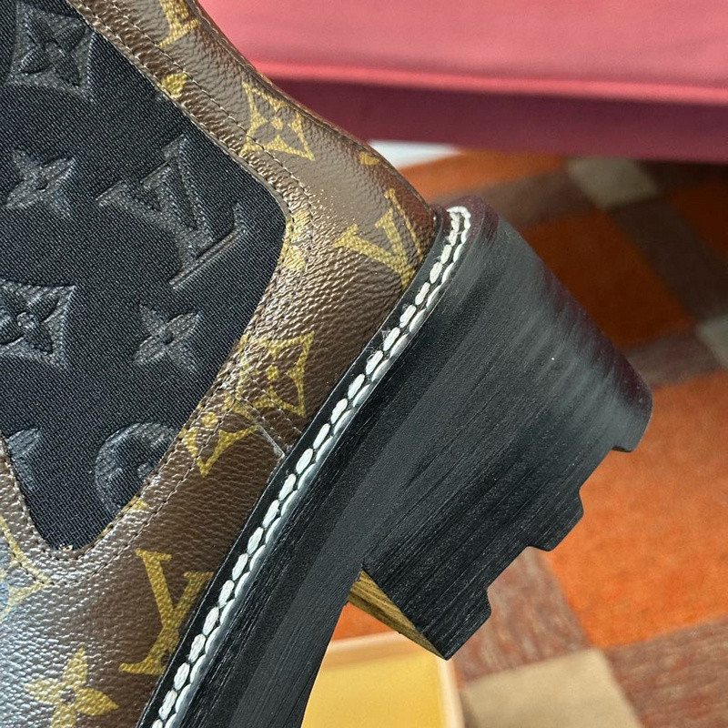 LVT BOOTS