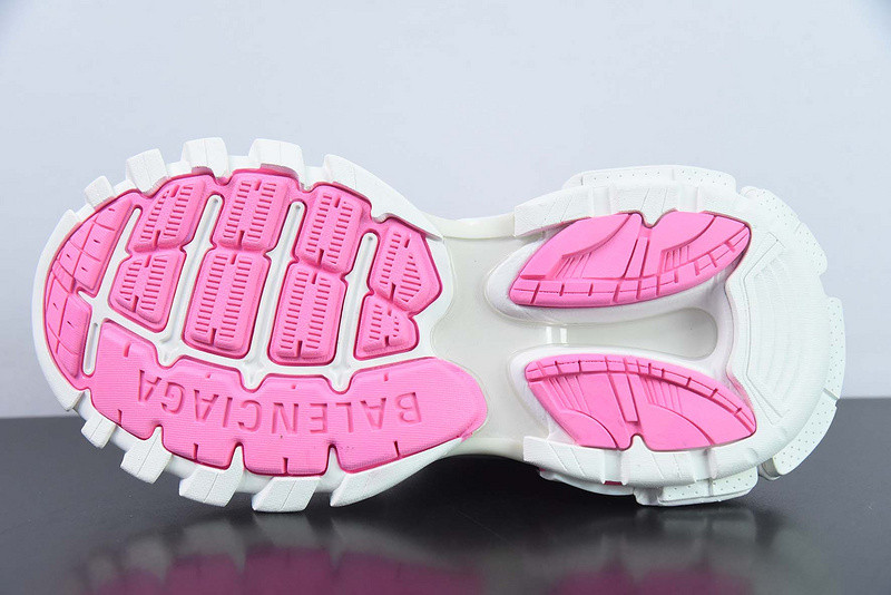 bc track sneaker