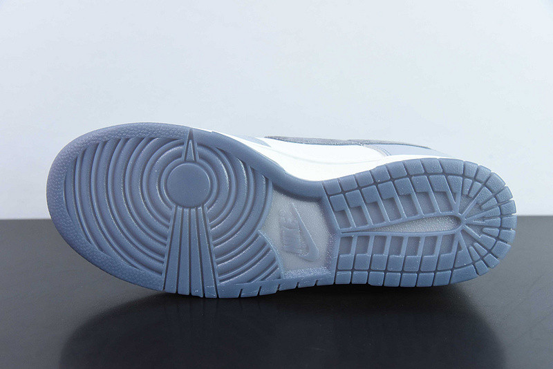 nike dunk low se "light carbon" fj4188-100