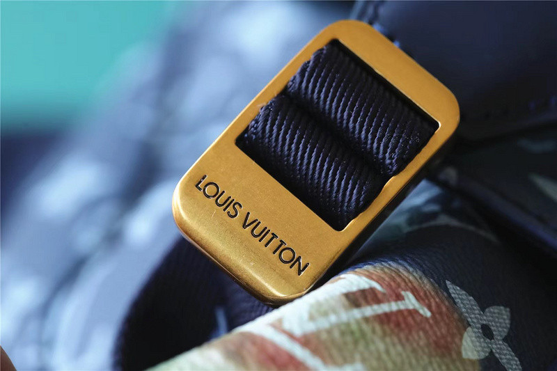LVT PURSE