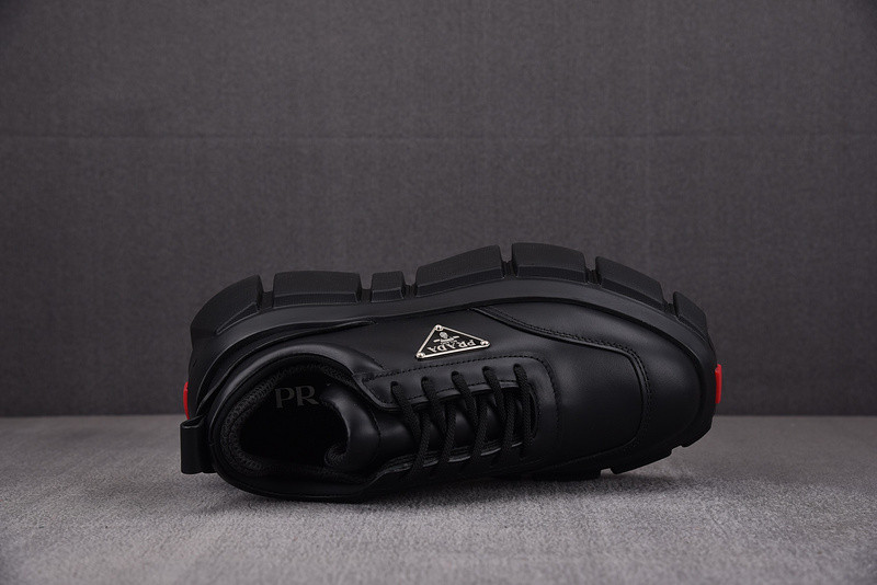 pr sneaker